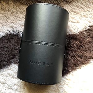 RC1 Large tubby makeup brush case NWT